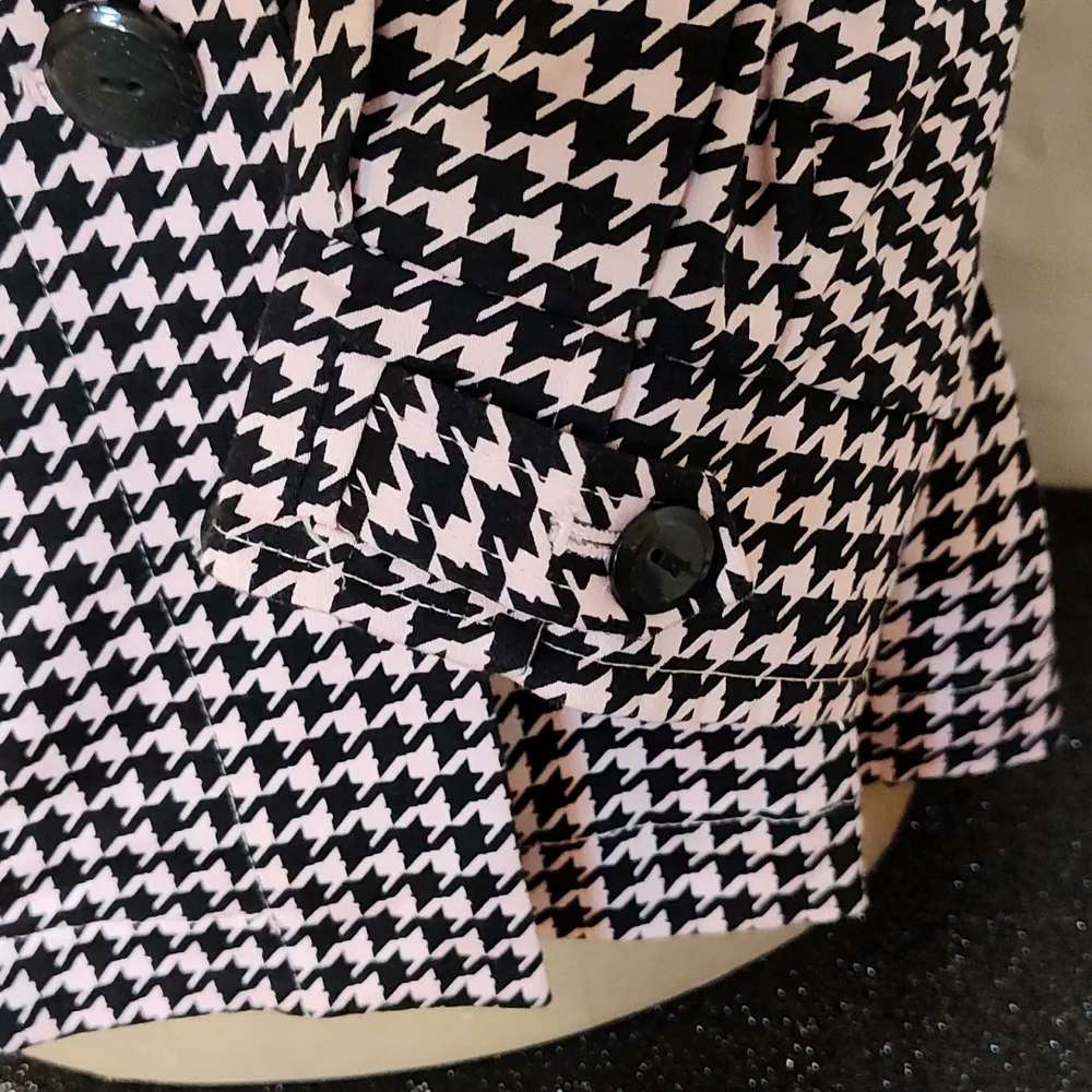 Joan Rivers Jacket - Picture 2 of 5